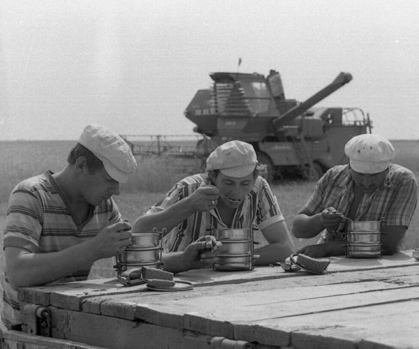u753HOQlONU