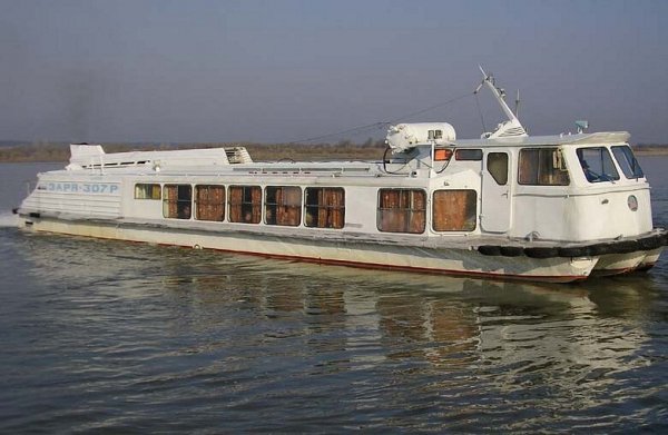 Река Дон, теплоход Заря, 1994год