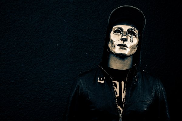 w3weeu-pw5 ru-maska-danny-american-trage