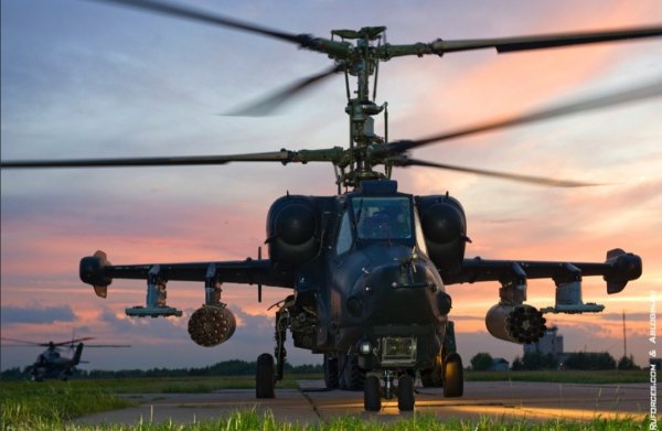 КА-50. Мишаня взлетает разъёбывать Хохлов.