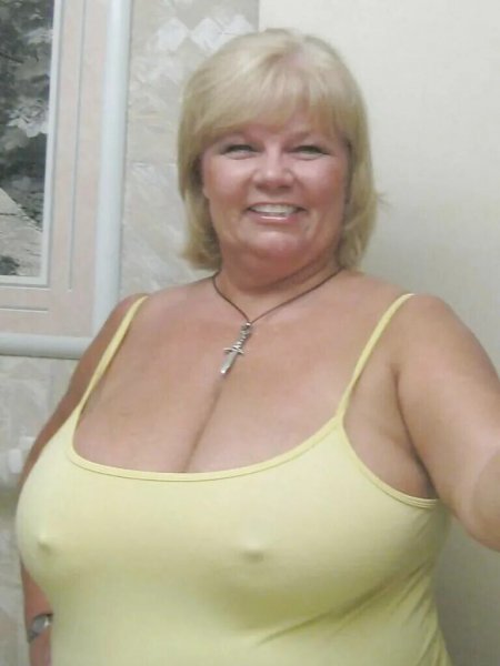 Сисястая Ненси Баксом