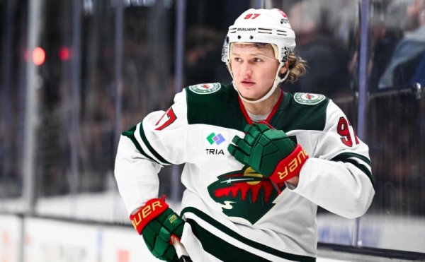 Капризов забил 10 шайб