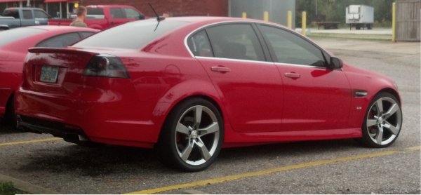 red pontiac g8 free wallpaper