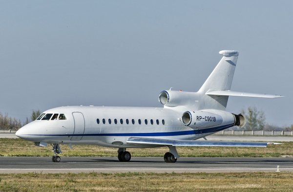 Dassault Falcon 900