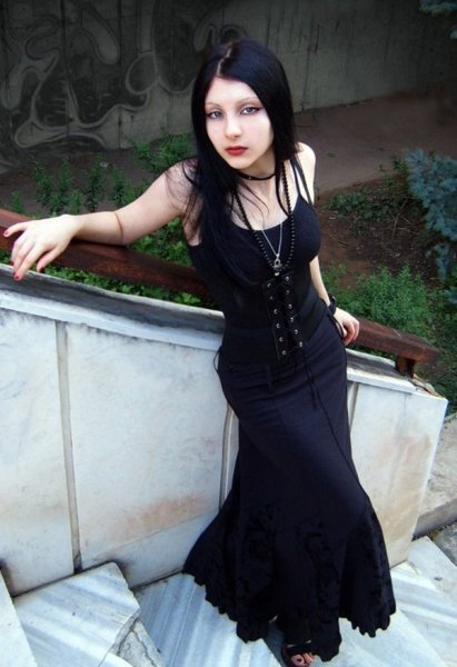 gothic-girl-37