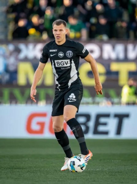 Эдуард Сарапий