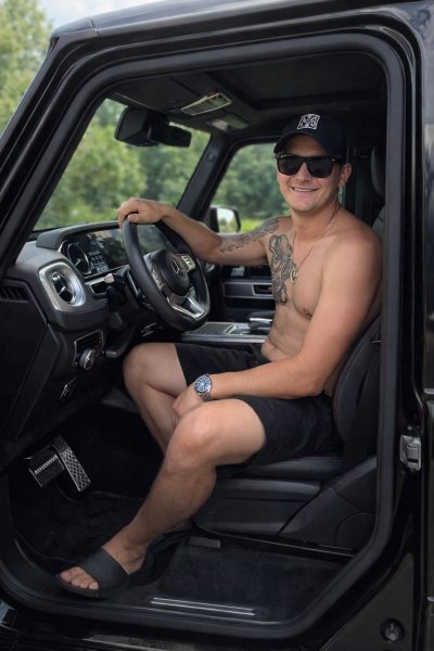 CC1A0217-55B5-42B0-BC80-DCC4006C41E5