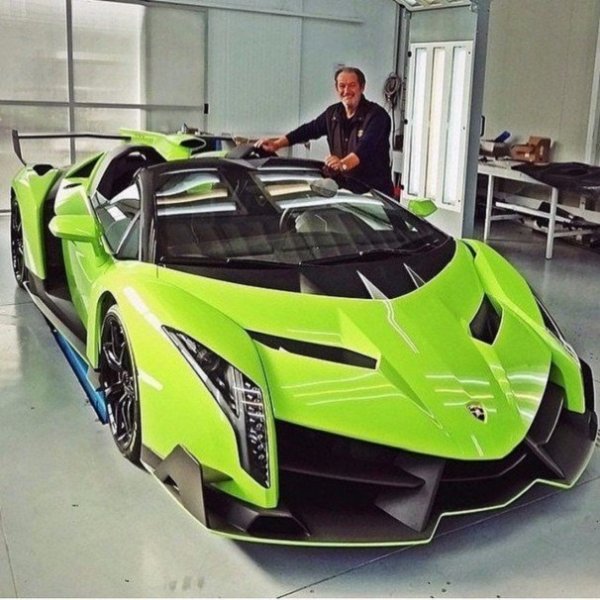 Lamborghini Veneno Roadster
