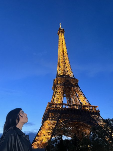Alicia Trece in Paris