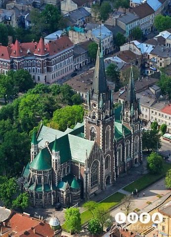 Рідний Львів ... Неначе з казки))