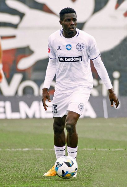 Виктор Адеое