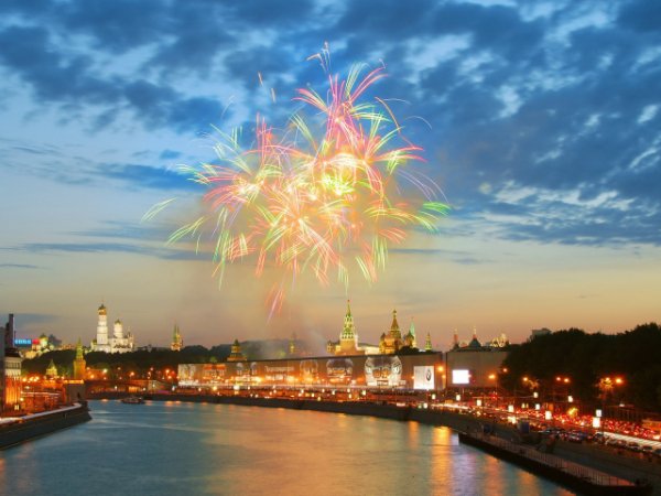 Holidays May 9 Fireworks in the May 9 Victory Day 07878
