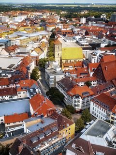 Doma zdaniia bashnia