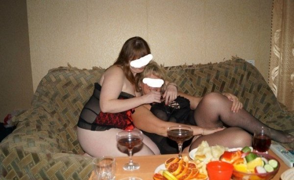 С кумой в сауне