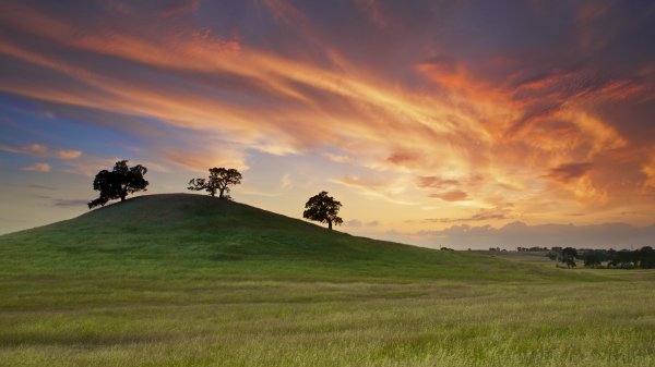Earth-landscape-cloud-colors-hill-sunset-661564