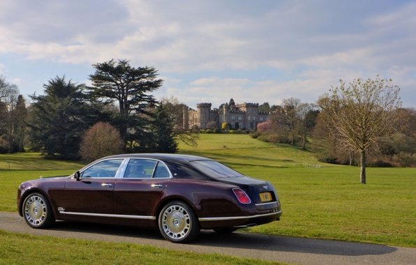 bentley-peyzazh-park-zamok