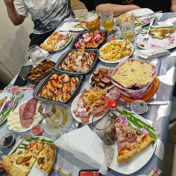 Приятного аппетита друзья,отпразднуем пятницу