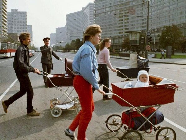 Проспект Калинина (ныне улица Новый Арбат) в Москве в 1985