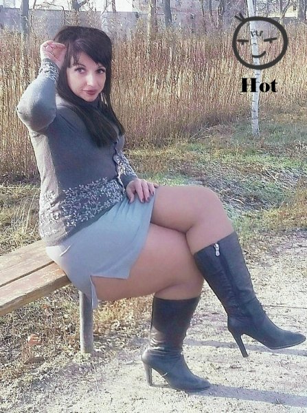 Милена Легс с большими ляшками