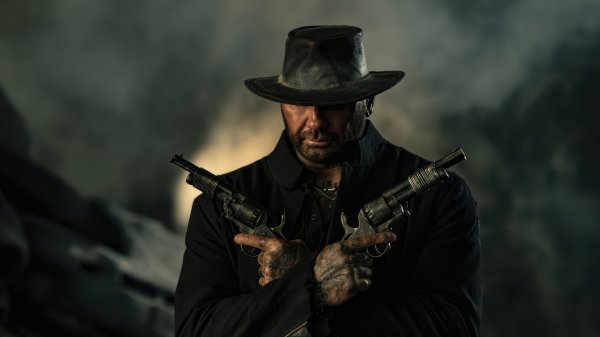 In-the-lost-lands-dave-bautista-4k 307@5@e
