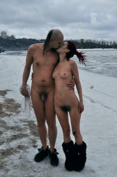 Нудисты на январских праздниках
