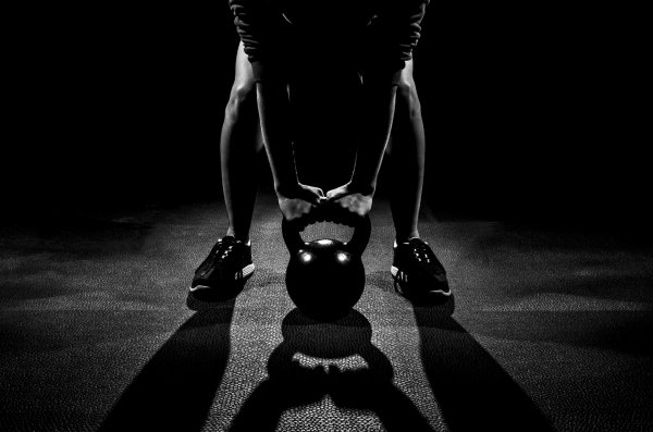 kettlebell-pose-workout
