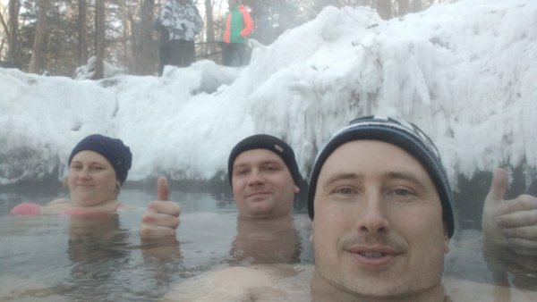 Купаться зимой просто класс!