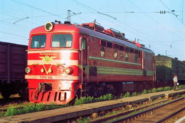 Пассажирский тепловоз ТЭП10-082 "Стрела"
