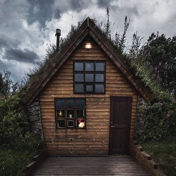 Уютный дом в лесу..переночуешь?