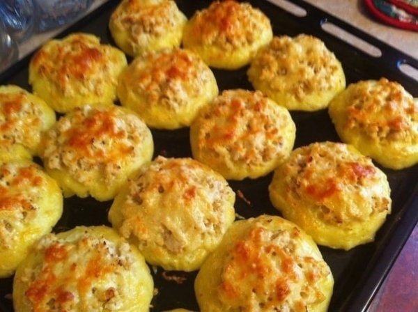 КАРТОФЕЛЬНЫЕ ВАТРУШКИ С КУРИНЫМ ФАРШЕМ