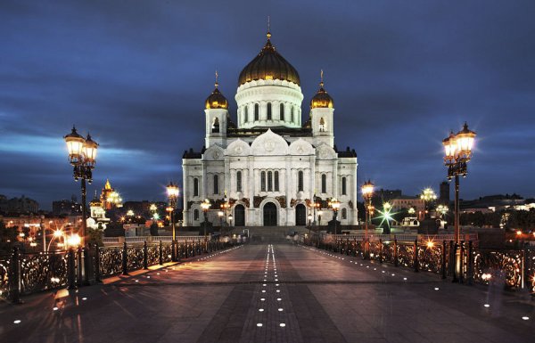 Храм-Христа-Спасителя-ночью