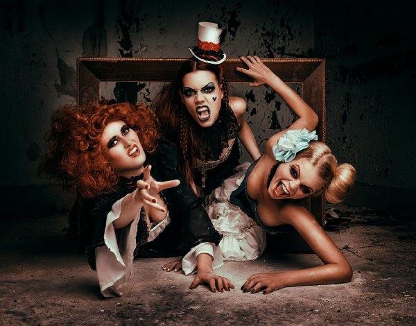 вампиры 021380