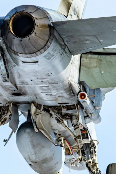 F-18