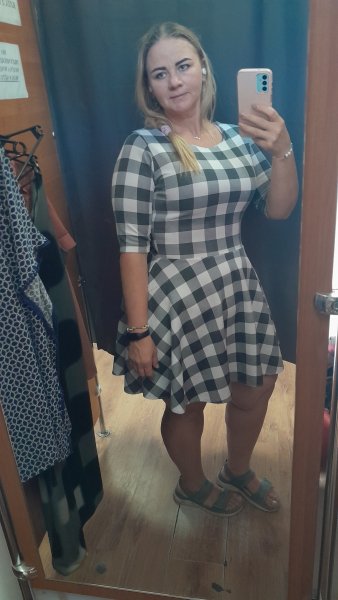 picture_369164259