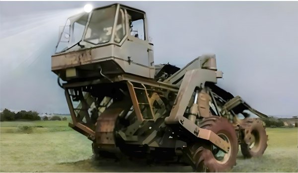 Трактор на одной гусенице