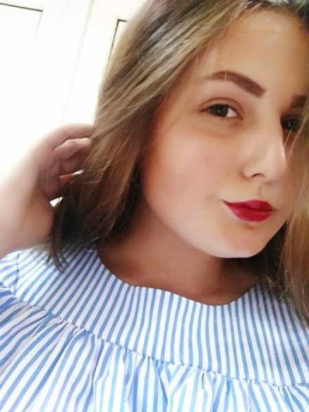 riPHQLSv q8