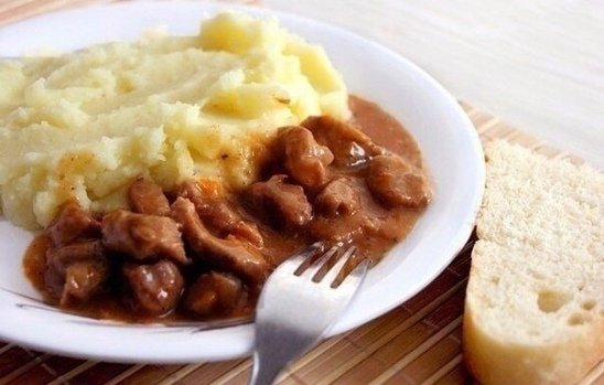 ГУЛЯШ С ПОДЛИВКОЙ (Как в садике)