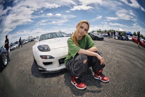 Чумазая Мазда (сзади))