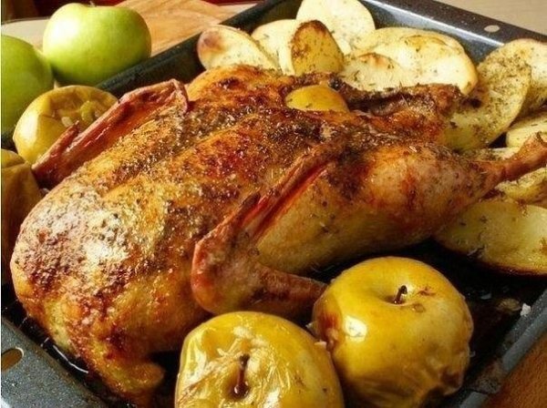 Утка в ябоках