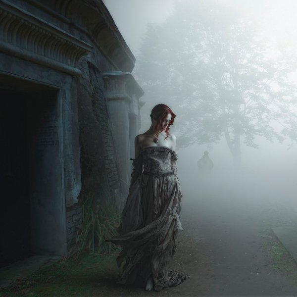 Девушка вампир