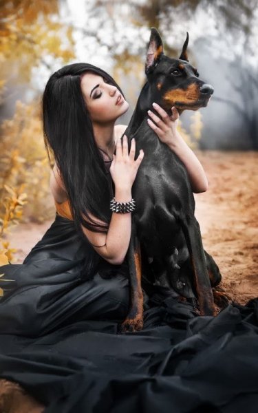 Девушка и Доберман)