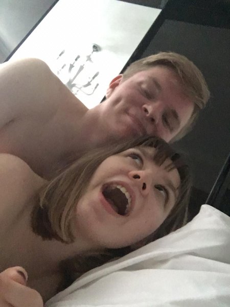 Влад вошёл в попку