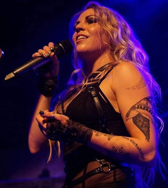 Kobra Paige