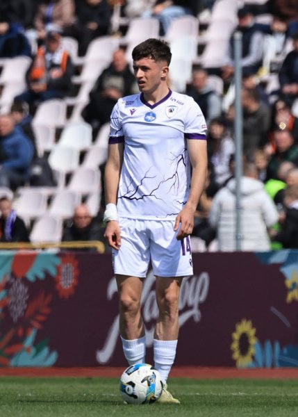 Александр Драмбaев