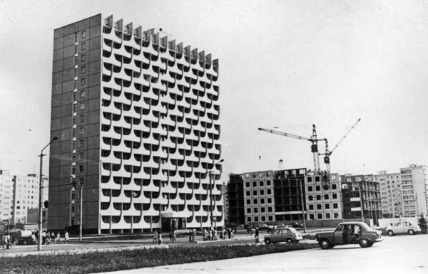 Жилмосив Победа, Днепропетровск, башня 4