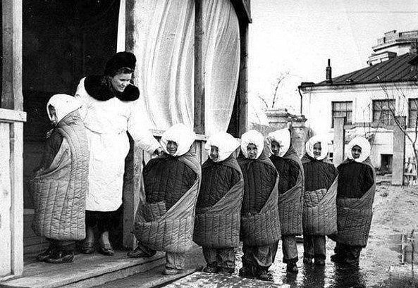 Конец 40-х начало 50-х, детский сад сон на зимней веранде