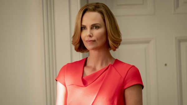 Long-shot-2019-charlize-theron 4K-3