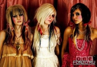 37 emo girls