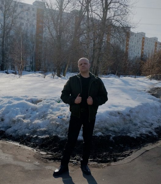 В поиске девушки для встреч и отношений