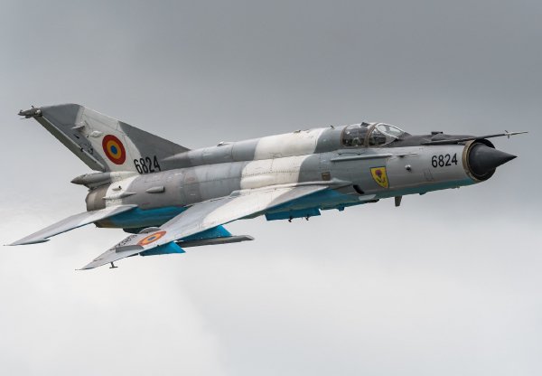 pilot-istrebitel-mig-21-okb-mikoiana-i-gurevicha-vvs-rumynii
